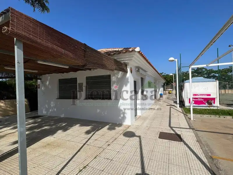 Casa adosada en venta en Punta Umbría con Aire acondicionado, Calefacción y Jardín privado