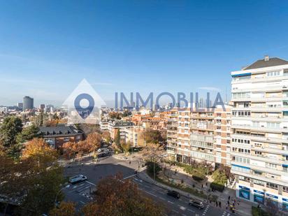 Vista exterior de Pis en venda en  Madrid Capital amb Calefacció i Terrassa