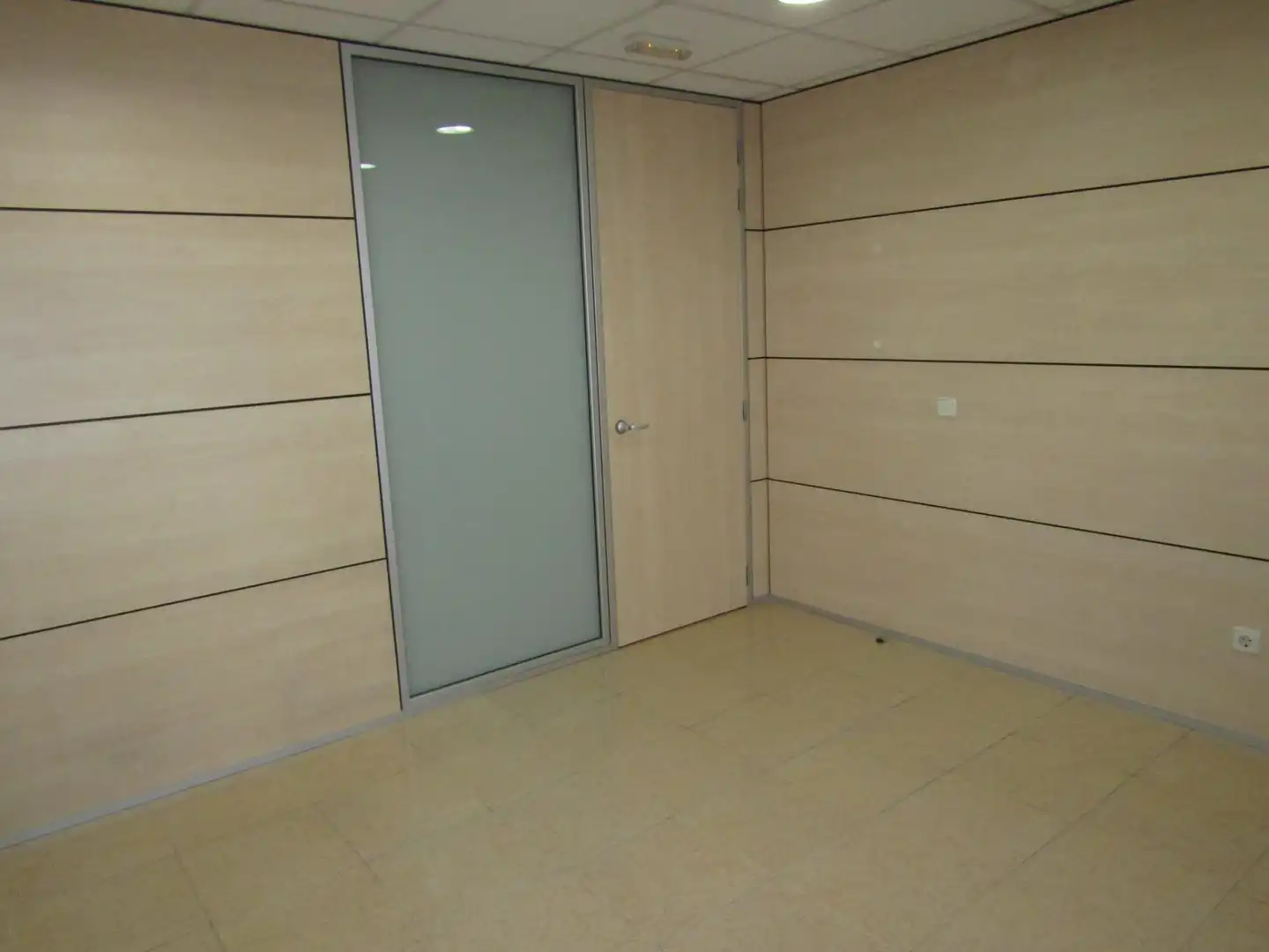 Office for rent in Torrejón de Ardoz  with Air Conditioner