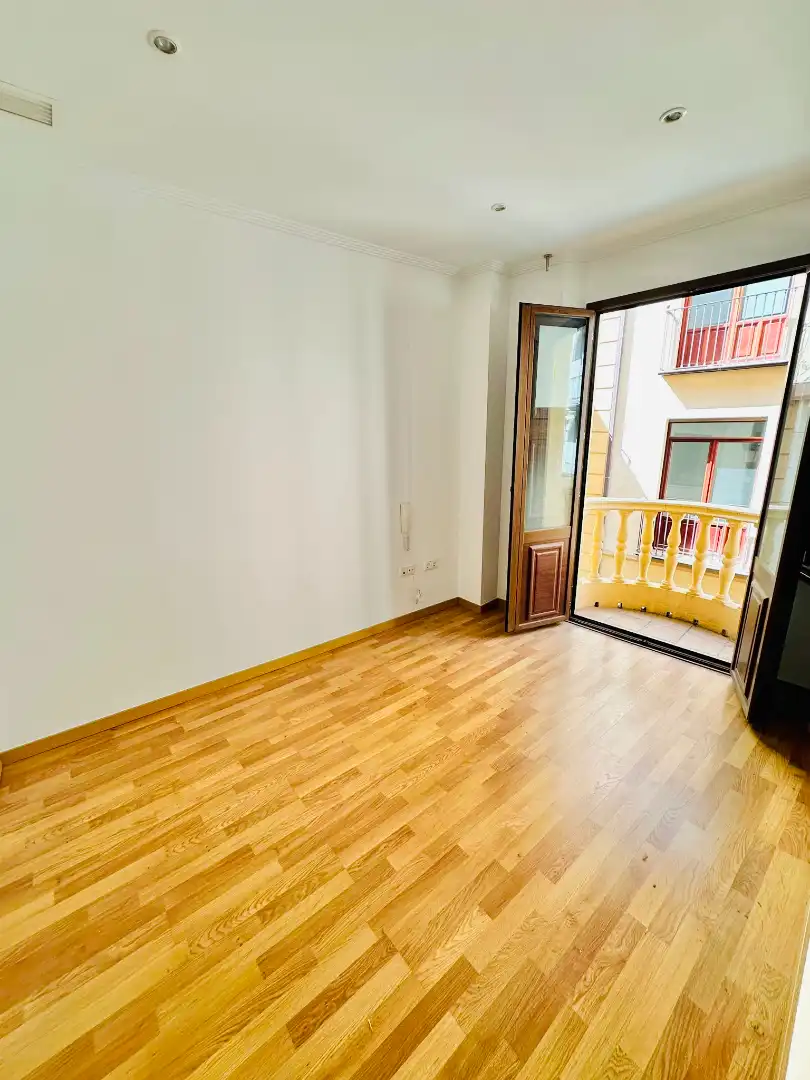 Bedroom of Flat for rent in Granada  with Air Conditioner, Heating and Parquet flooring
