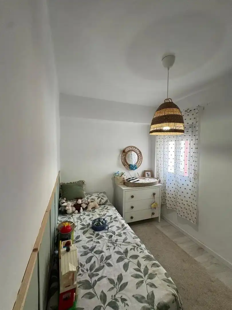 Habitación de Piso en venta en Alfafar con Aire acondicionado y Amueblado