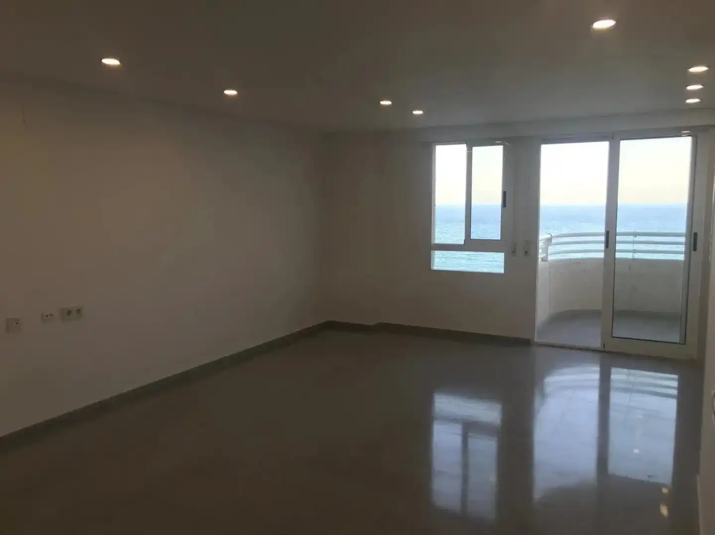Living room of Flat for rent in El Campello  with Terrace, Swimming Pool and Oven