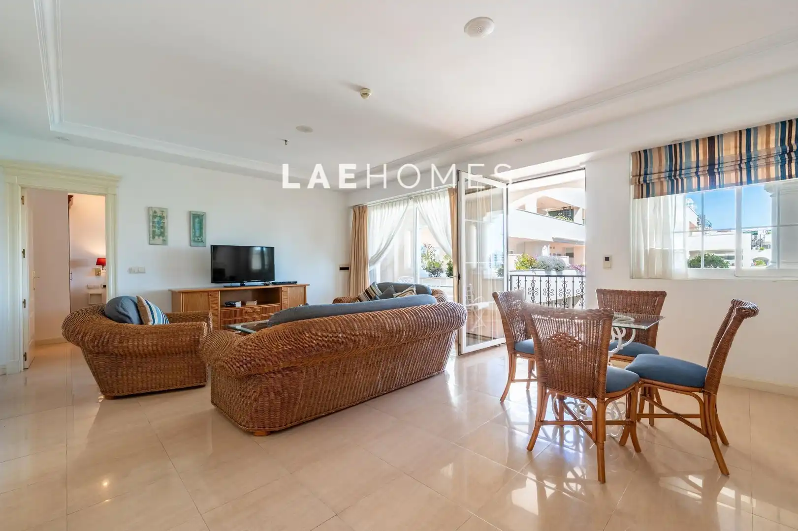 Vista exterior de Apartament en venda en Marbella amb Aire condicionat, Calefacció i Terrassa
