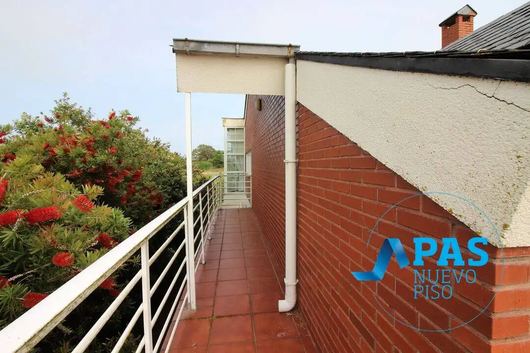 Terrassa de Casa o xalet en venda en Santander amb Calefacció, Jardí privat i Terrassa
