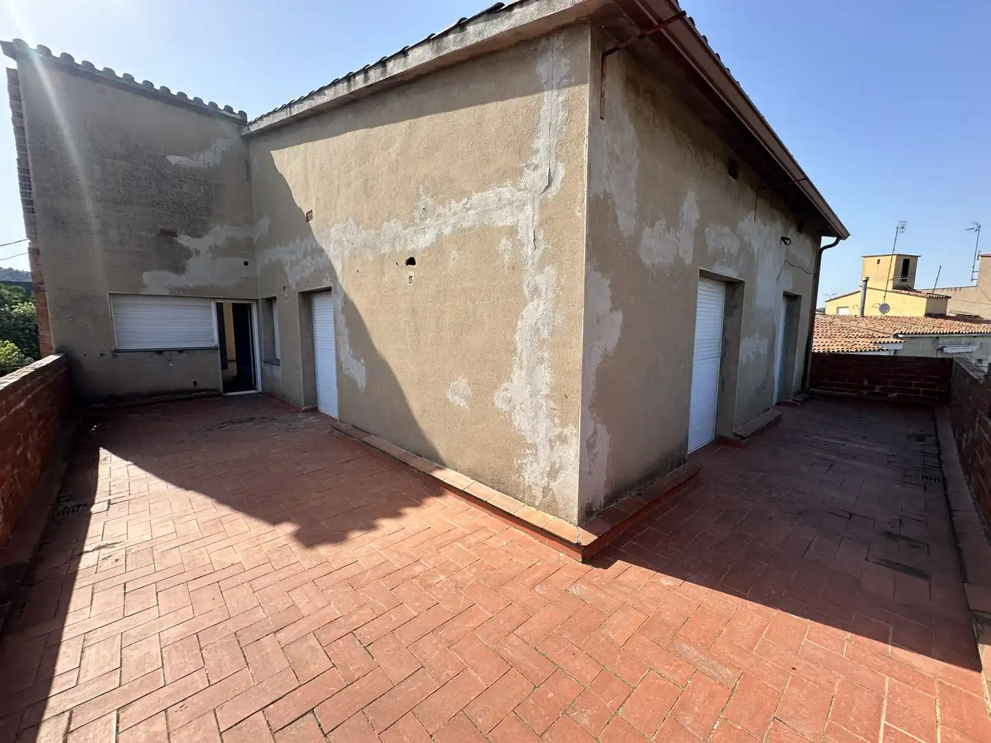 Vista exterior de Finca rústica en venta en Sarrià de Ter con Terraza y Balcón