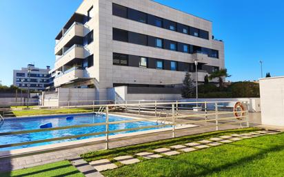 Swimming pool of Flat for sale in  Logroño  with Heating, Terrace and Storage room