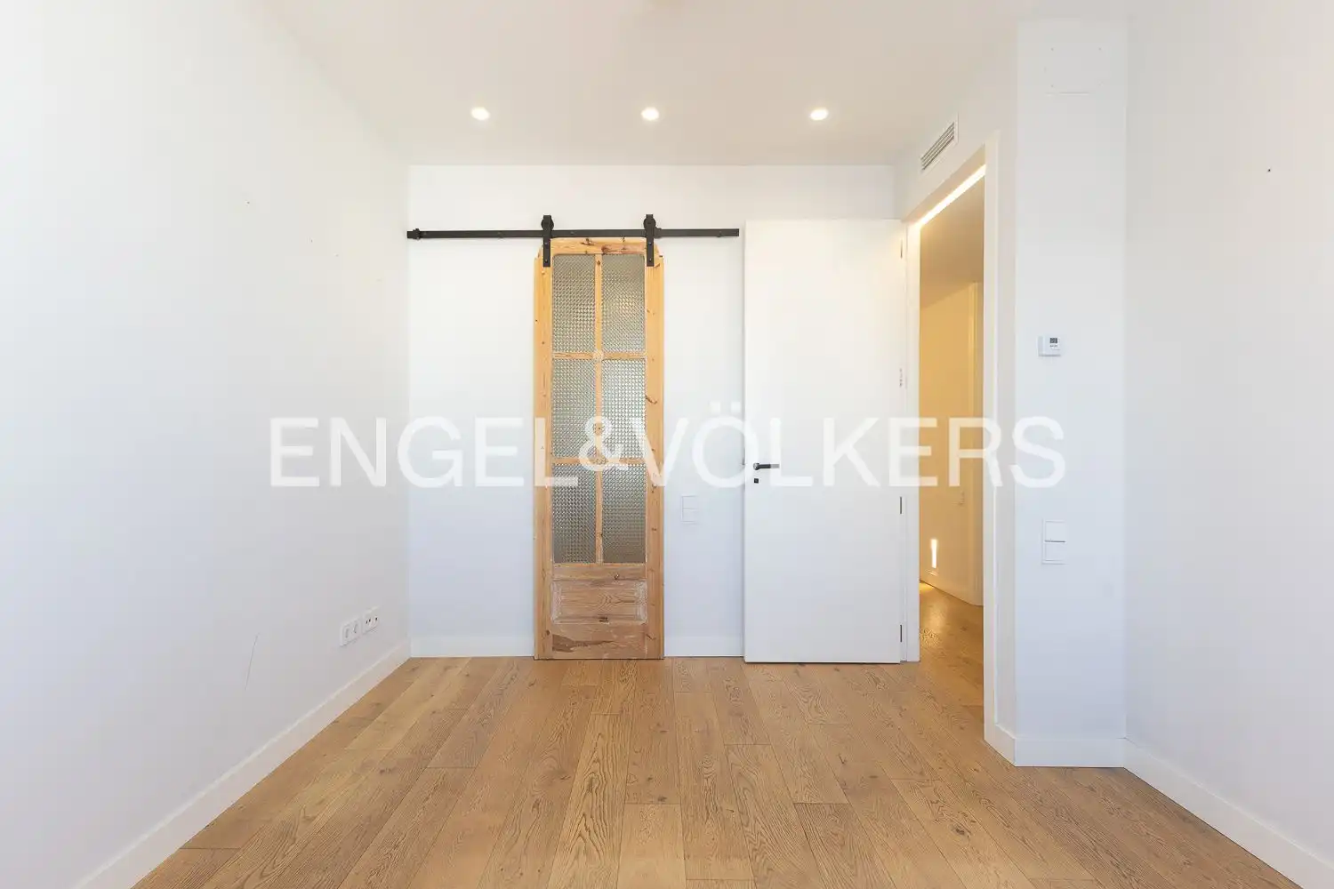 Bedroom of Attic for rent in Valencia  with Air Conditioner, Heating and Terrace