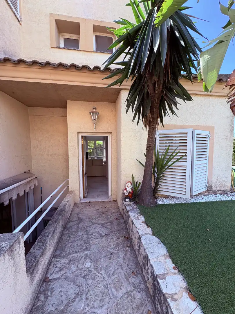 Casa adosada en venta en Rocafort con Aire acondicionado, Calefacción y Jardín privado