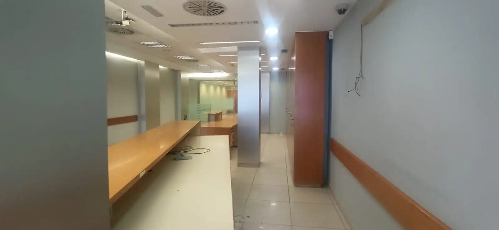 Business premises for sale in Av Catalunya, imagen 2