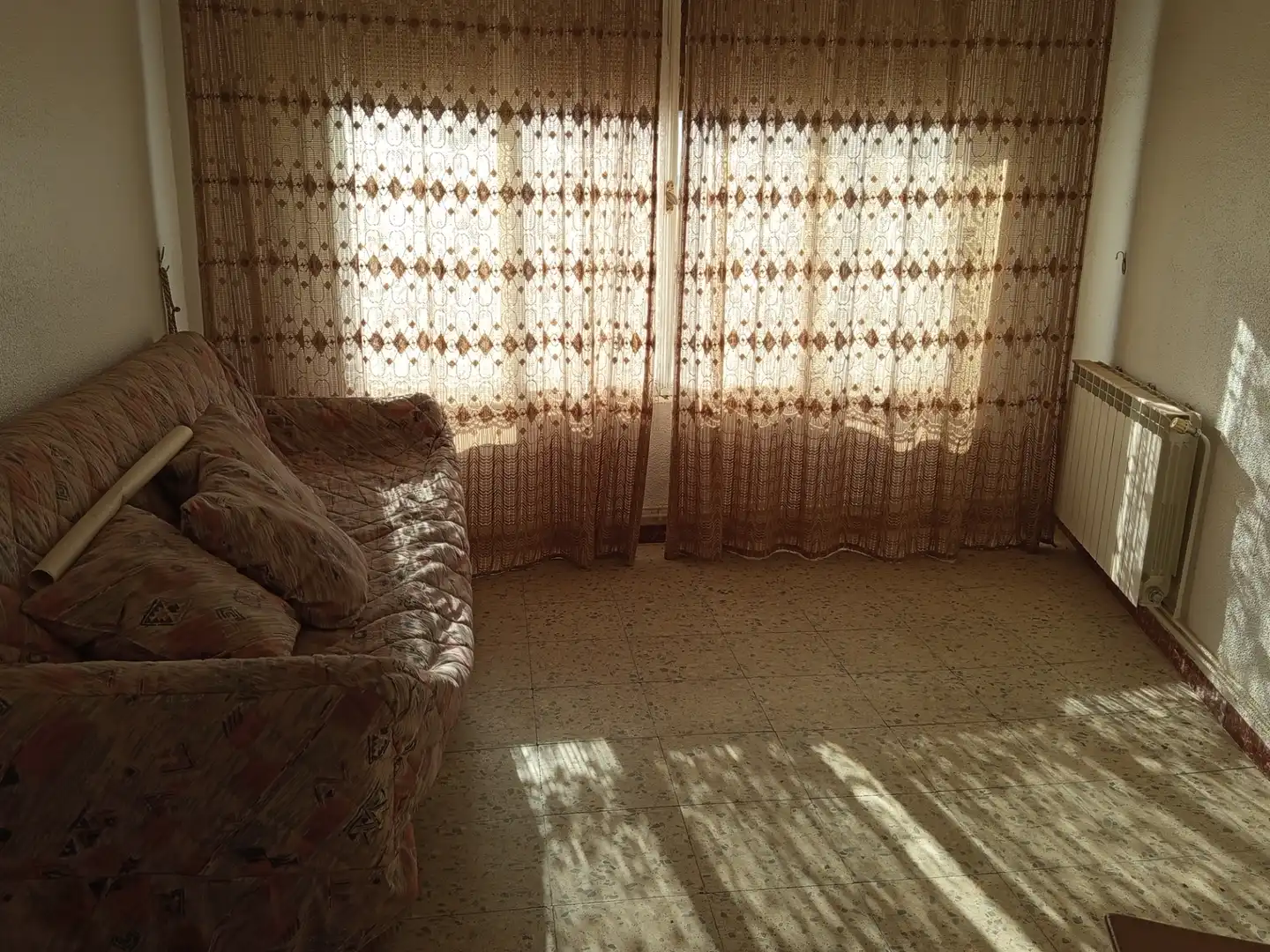 Sala d'estar de Casa o xalet en venda en Villatobas amb Calefacció