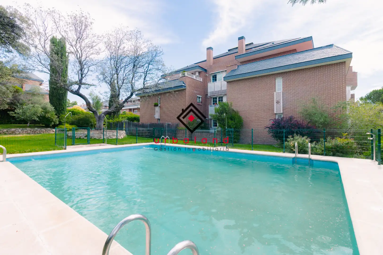 Piscina de Pis en venda en Las Rozas de Madrid amb Aire condicionat, Calefacció i Parquet