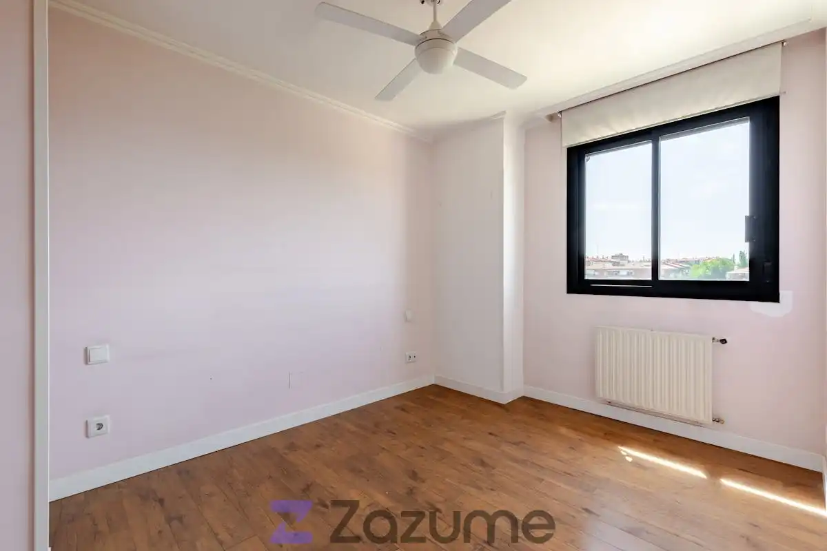 Habitación de Piso de alquiler en Madrid con Aire acondicionado, Calefacción y Piscina