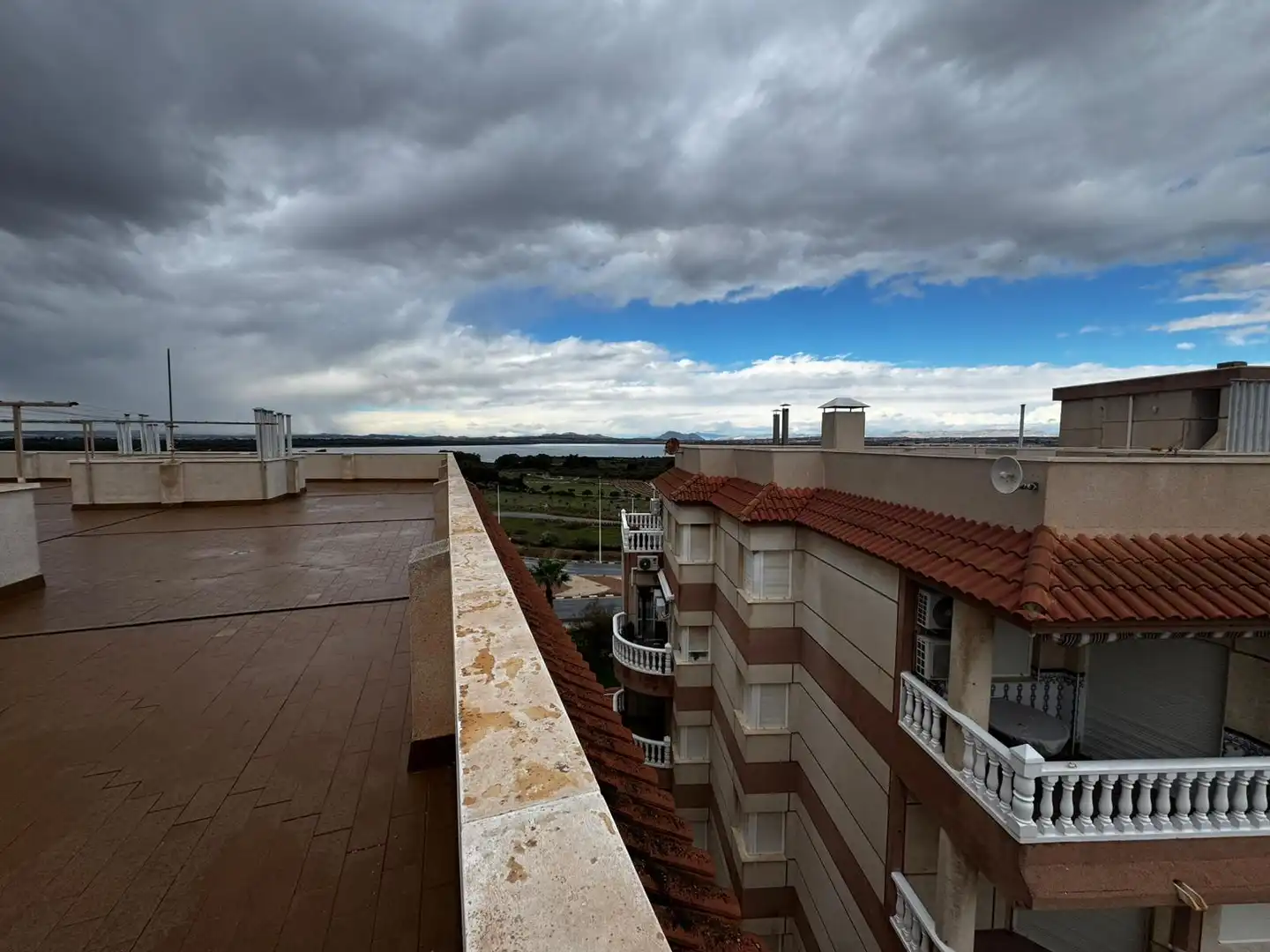 Terrasse von Dachboden zum Verkauf in Torrevieja mit Klimaanlage, Terrasse und Möbliert