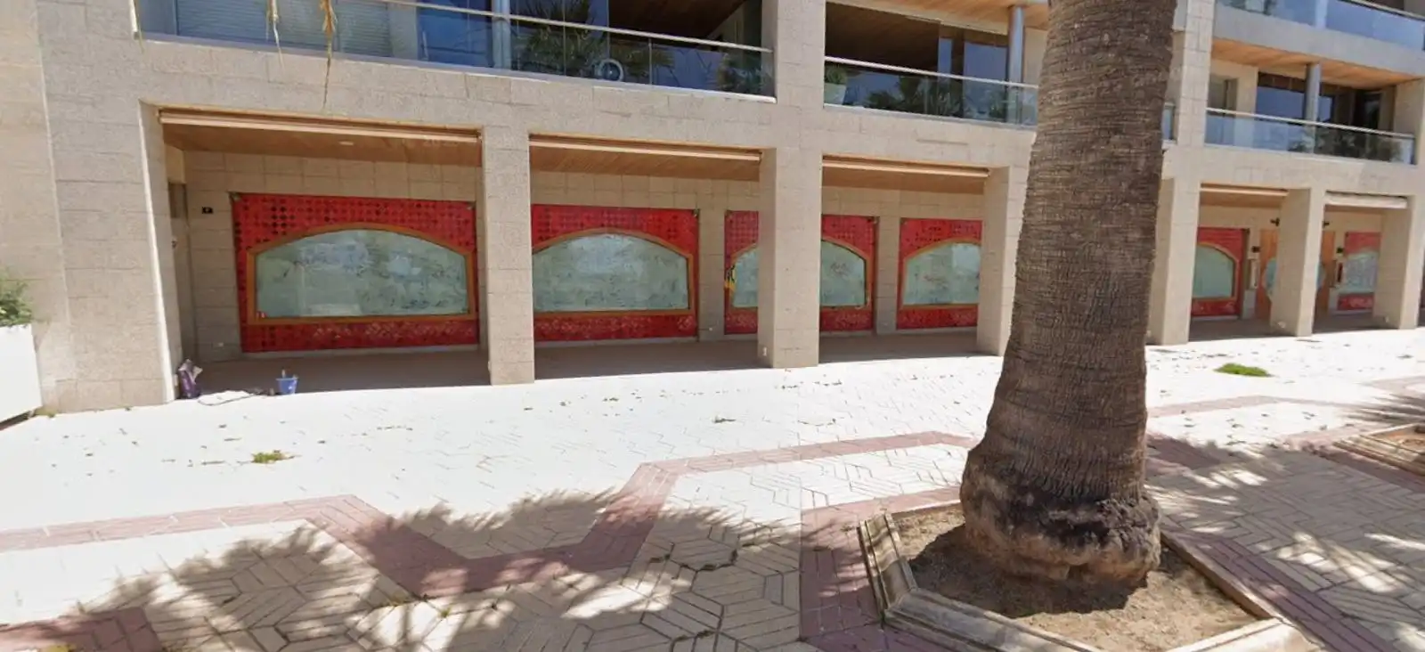 Vista exterior de Local de lloguer en  Palma de Mallorca amb Terrassa i Alarma
