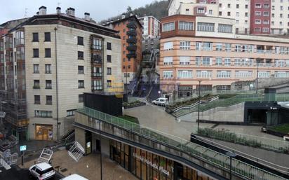 Vista exterior de Pis en venda en Eibar