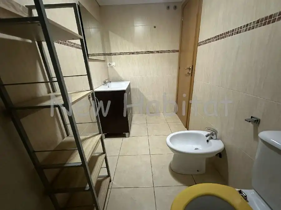 Bathroom of Flat for sale in Castellón de la Plana / Castelló de la Plana  with Air Conditioner and Storage room