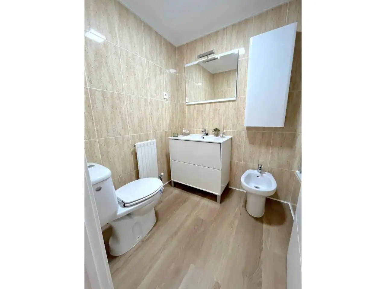 Bathroom of Flat for sale in Bilbao   with Heating and Storage room