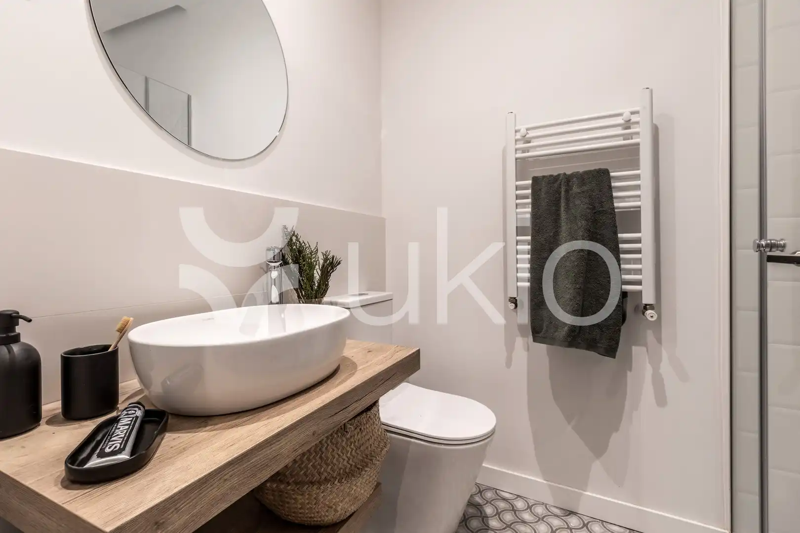 Baño de Apartamento de alquiler en Madrid con Aire acondicionado, Calefacción y Amueblado