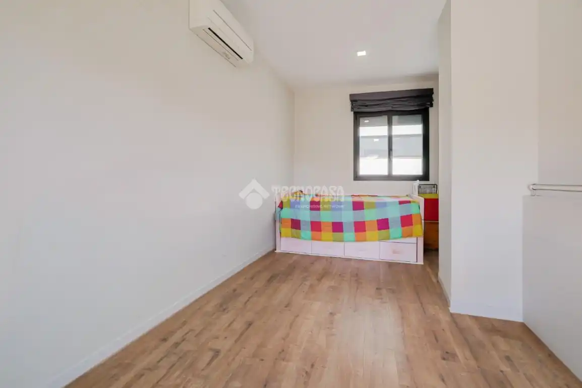 Flat for sale in Ripollet  with Air Conditioner, Heating and Terrace