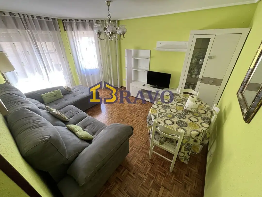 Living room of Flat for sale in Medina de Pomar  with Heating, Furnished and Balcony