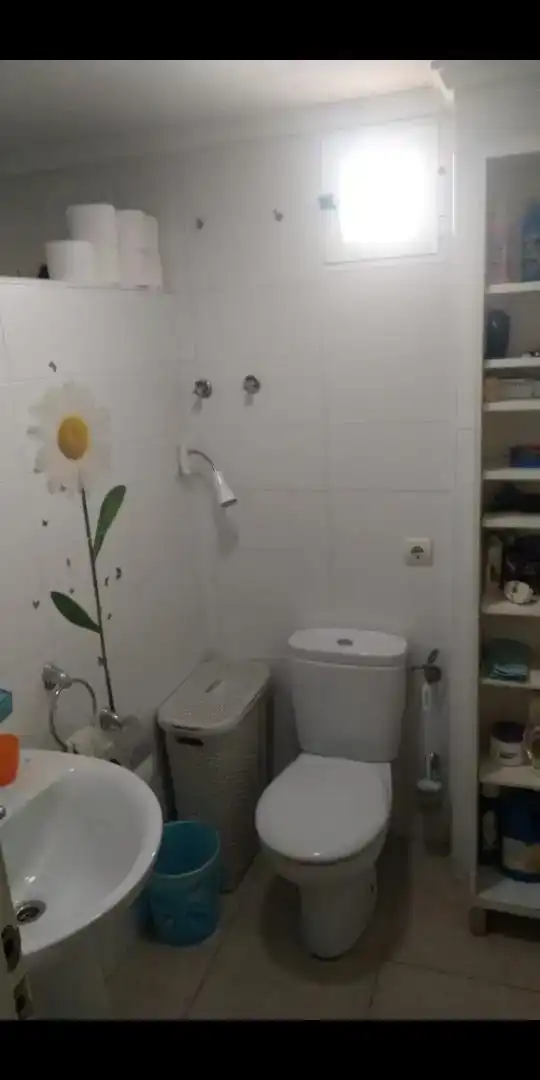 Bany de Apartament en venda en Torrevieja amb Aire condicionat