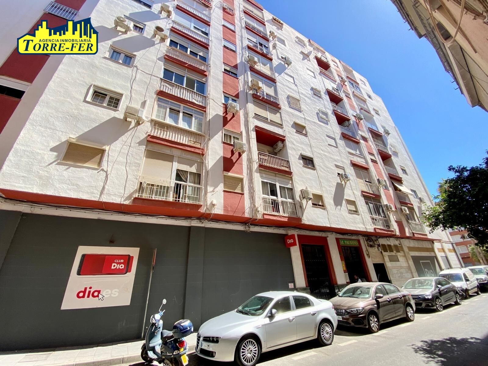 Exterior view of Flat for sale in  Almería Capital