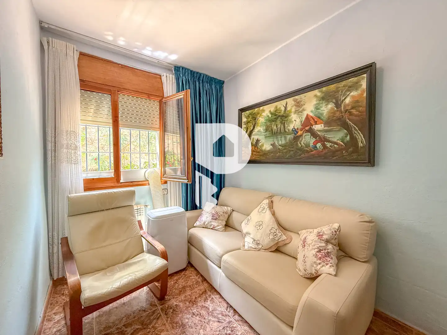 Sala de estar de Casa o chalet en venta en Vallirana con Calefacción, Jardín privado y Terraza