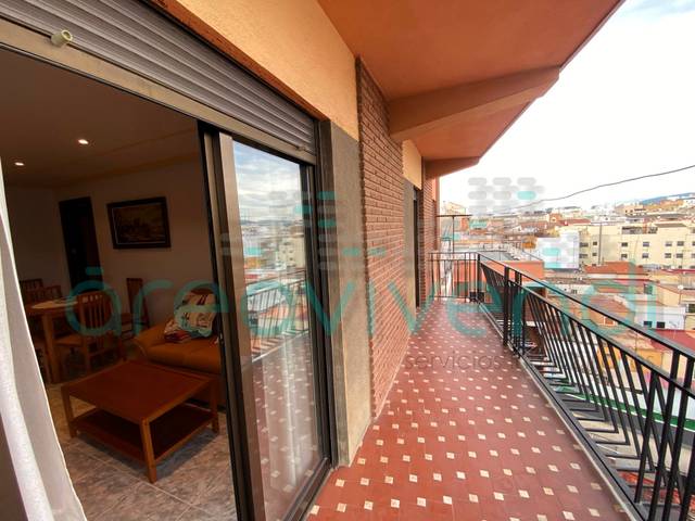 Piso en Alquiler en Avinguda de València en Ensanche - Río Júcar