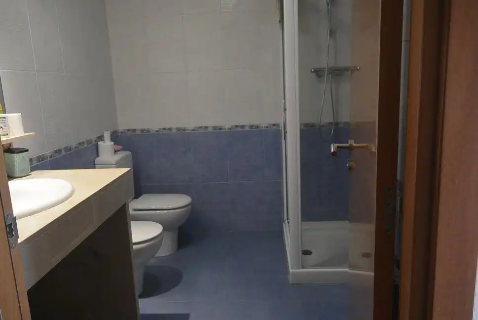 Badezimmer von Wohnung zur Miete in Sant Andreu de Llavaneres mit Heizung, Parkett und Terrasse