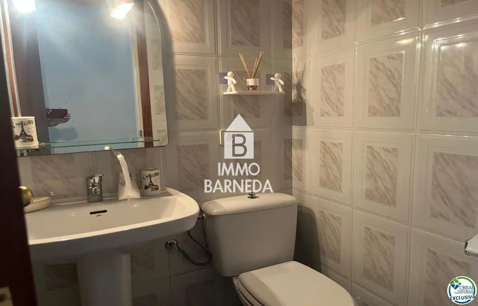 Bany de Pis en venda en Roses amb Aire condicionat, Calefacció i Terrassa