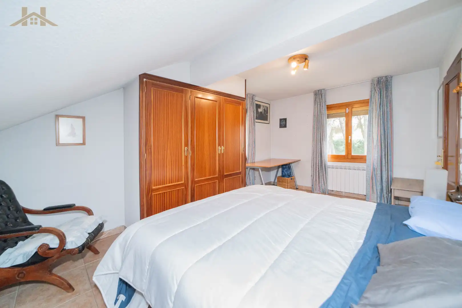 Dormitori de Casa o xalet en venda en Guadarrama amb Calefacció, Jardí privat i Piscina