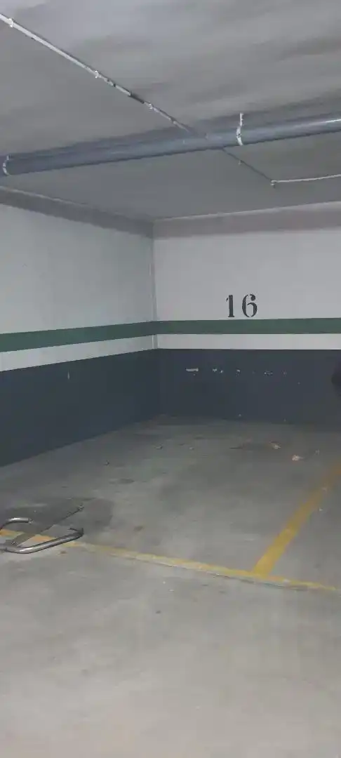 Aparcament de Garatge en venda en Rosa Luxemburgo