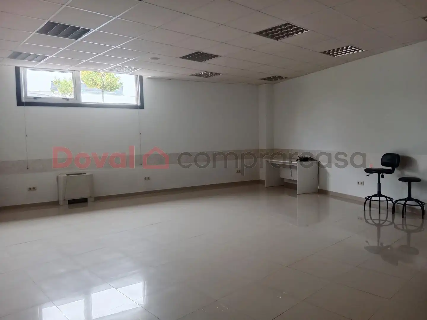 Oficina de alquiler en Vigo  con Calefacción
