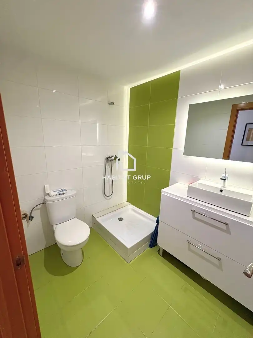 Baño de Piso en venta en Sant Just Desvern con Calefacción, Terraza y Piscina comunitaria