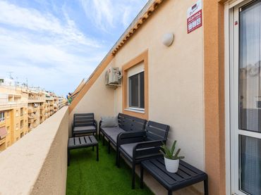 Attique avec piscine à vendre à Calle Calle Loma 34