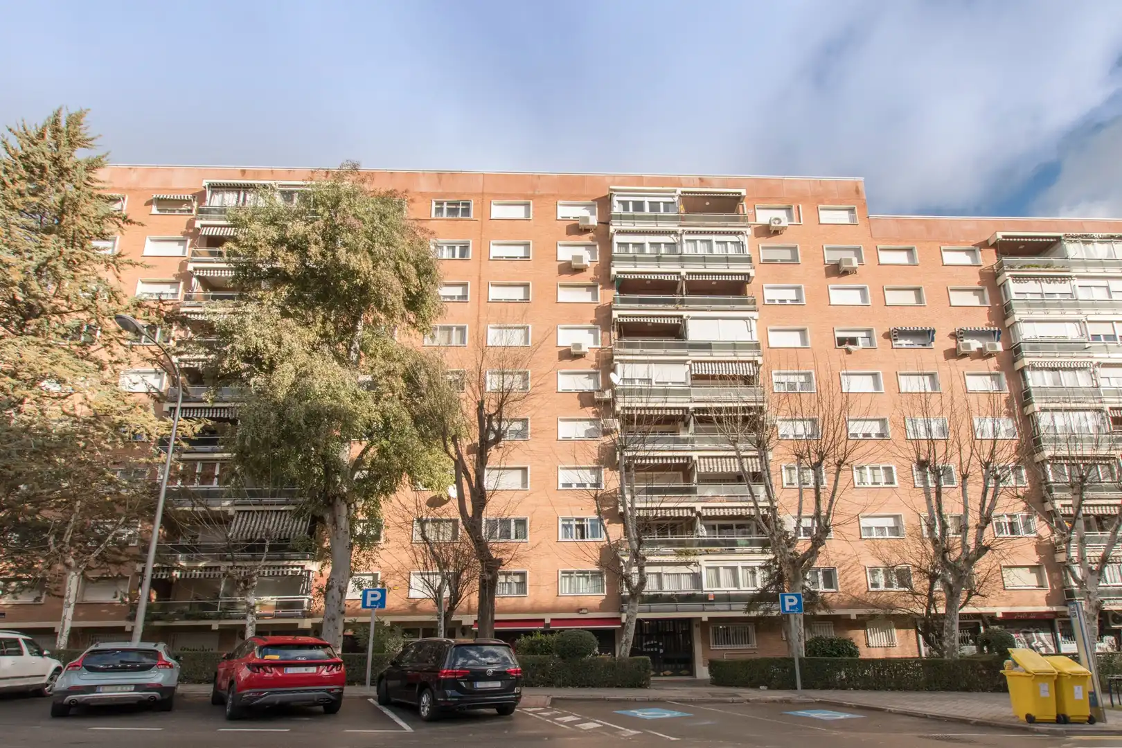 Vista exterior de Pis en venda en Madrid amb Calefacció, Traster i Forn