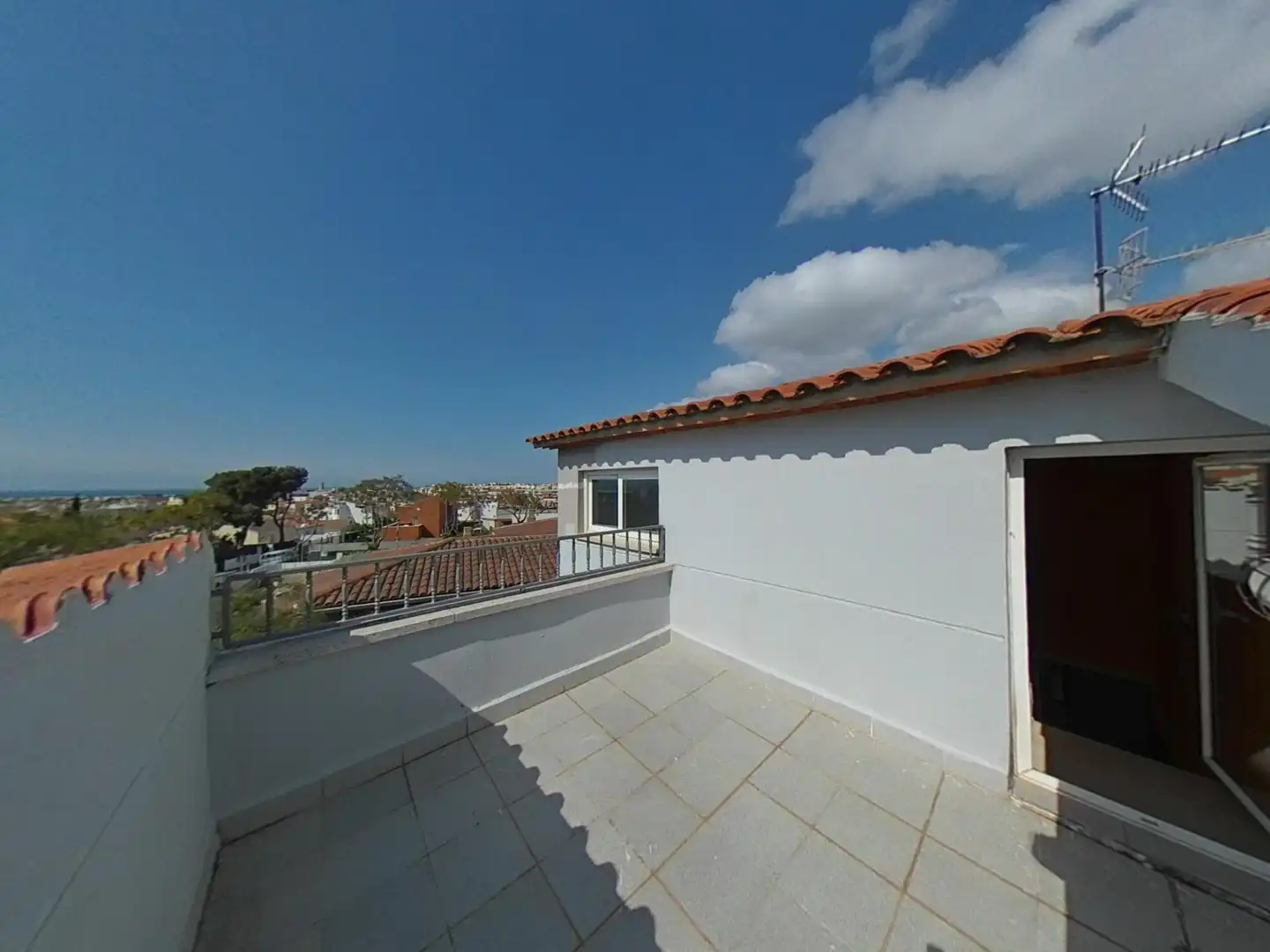 Terraza de Casa o chalet en venta en Vilanova i la Geltrú con Jardín privado, Terraza y Trastero