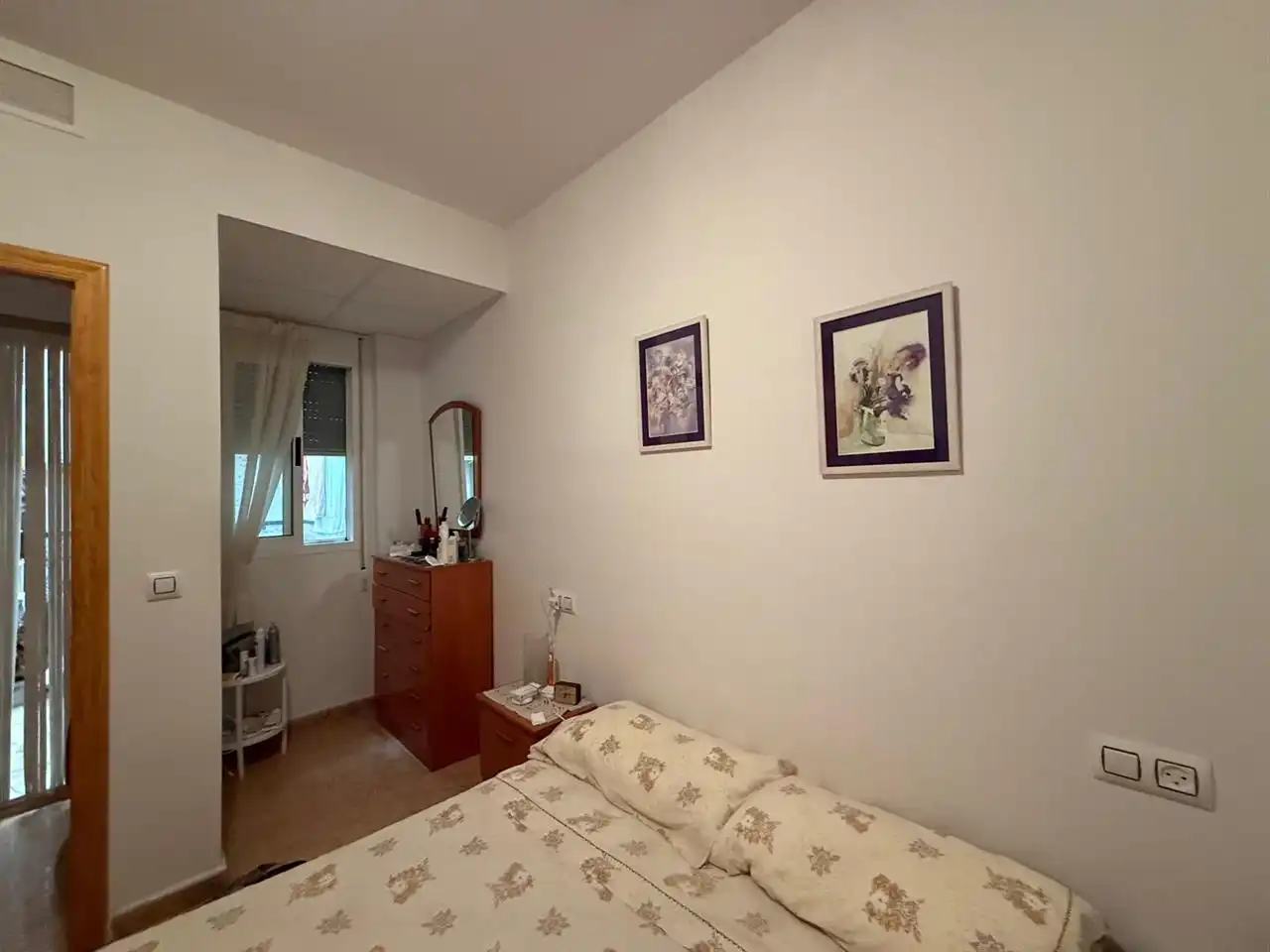 Schlafzimmer von Einfamilien-Reihenhaus zum Verkauf in Taberno mit Möbliert