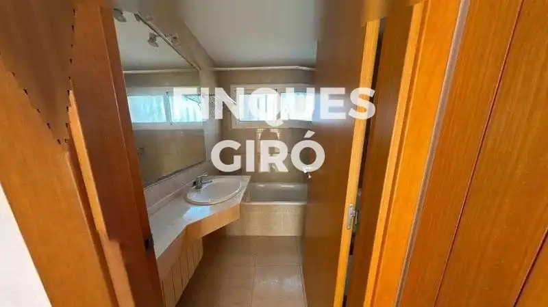 Flat for sale in JOSEP CARNER, L'Estany