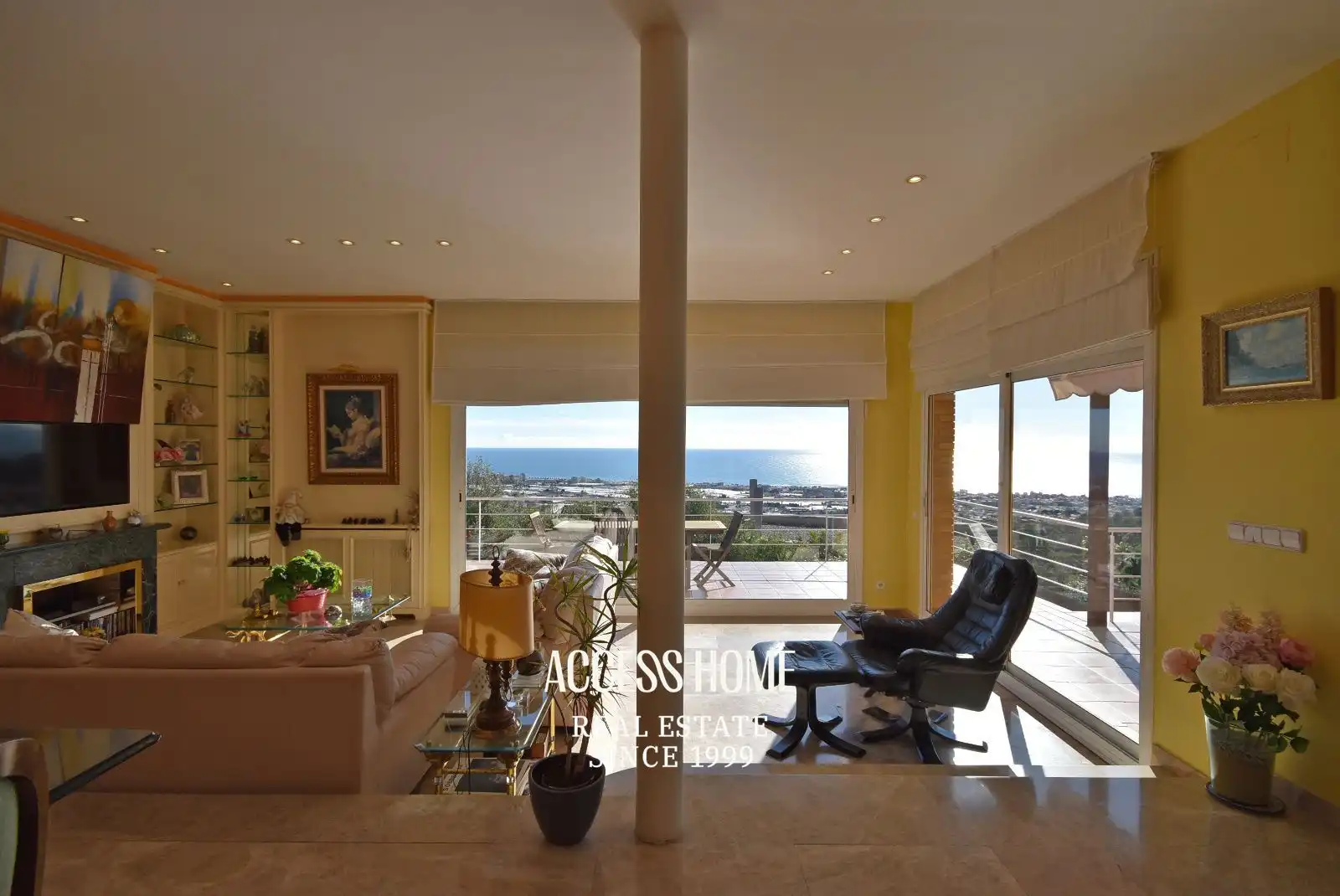 Sala de estar de Casa o chalet en venta en Premià de Dalt con Aire acondicionado, Calefacción y Terraza