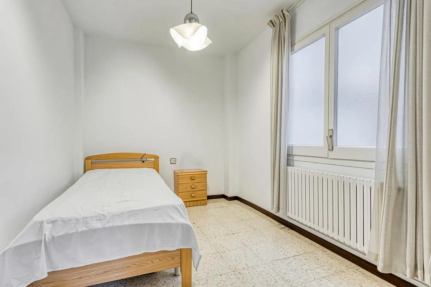 Habitación de Piso en venta en Igualada con Calefacción, Terraza y Trastero