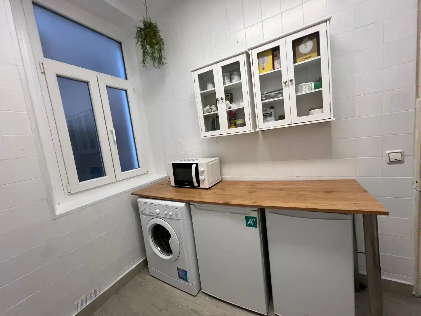 Cocina de Piso de alquiler en Gijón  con Parquet y Amueblado