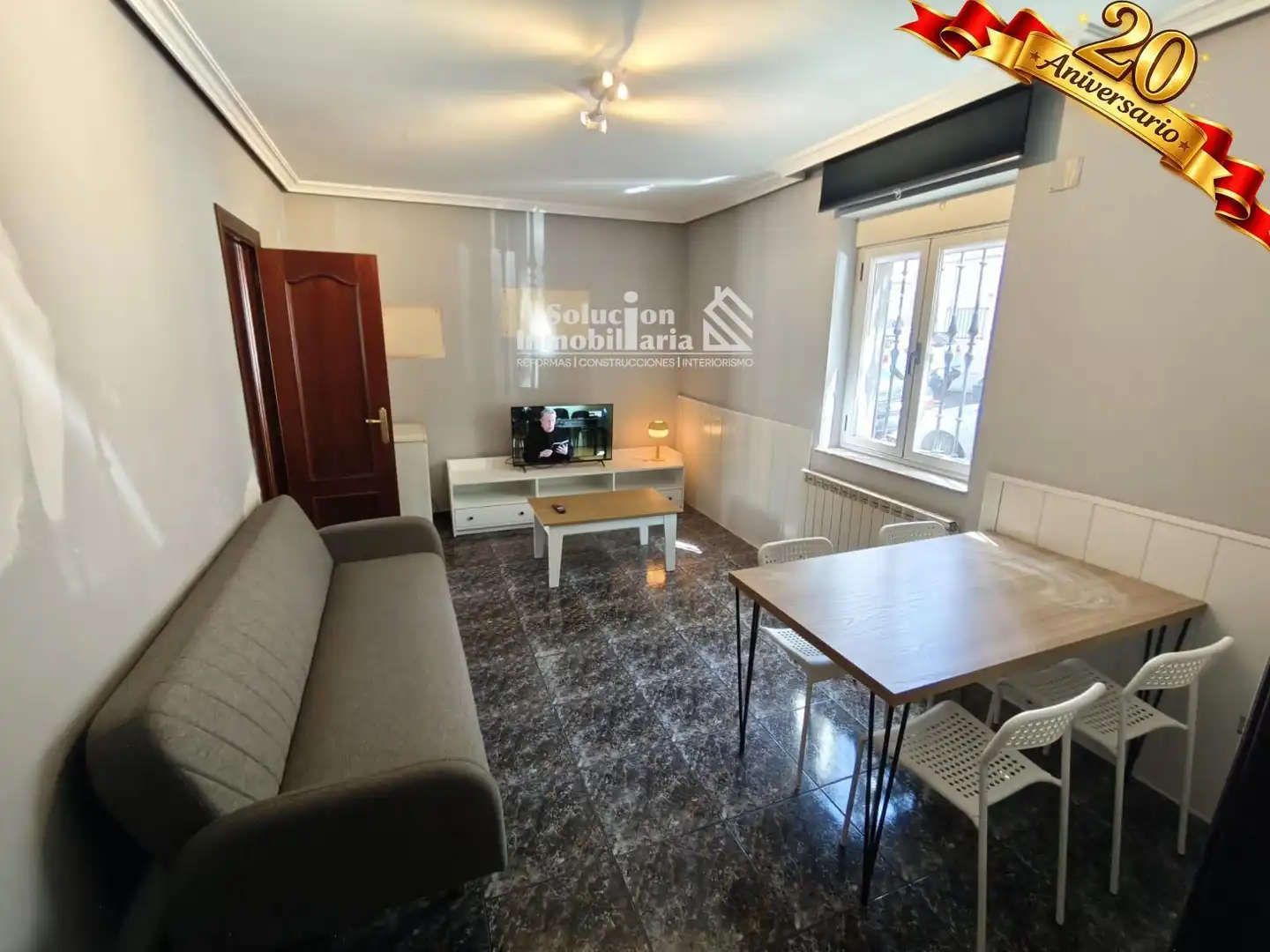 Sala d'estar de Dúplex de lloguer en Salamanca amb Calefacció i Moblat