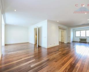 Living room of House or chalet to rent in  Madrid Capital  with Air Conditioner, Heating and Parquet flooring