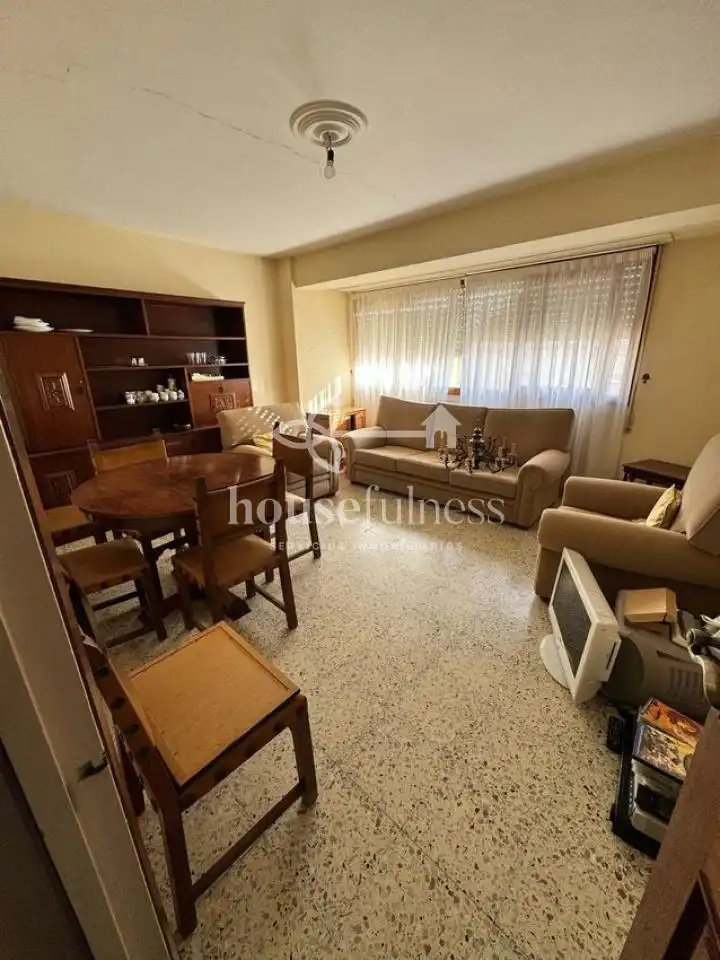 Vista exterior de Pis en venda en Ferrol amb Parquet, Moblat i Balcó