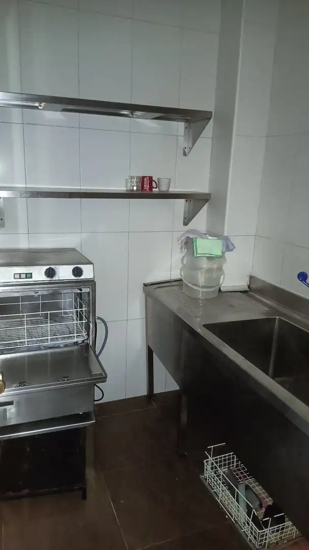 Local en venta en Calle de la Alcarria, Los Valles - Sanz Vázquez - El Fuerte