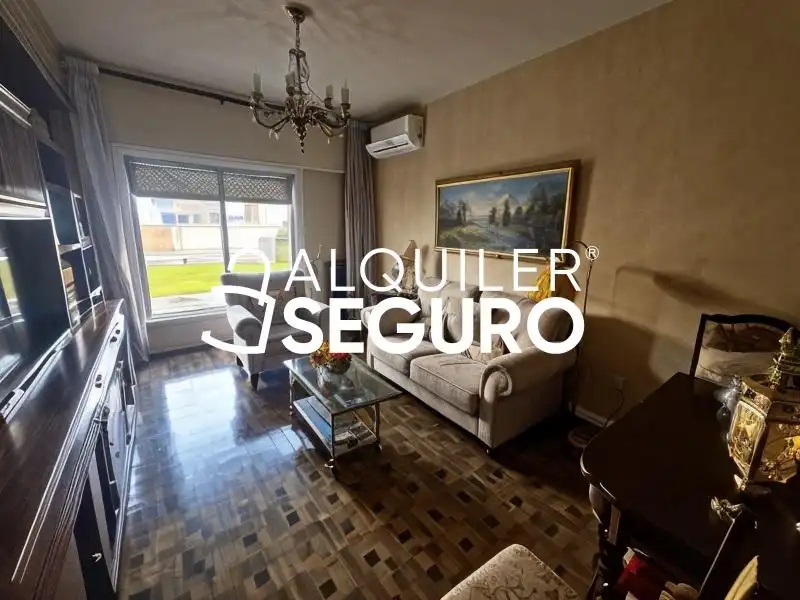 Sala de estar de Piso de alquiler en Madrid con Calefacción y Amueblado
