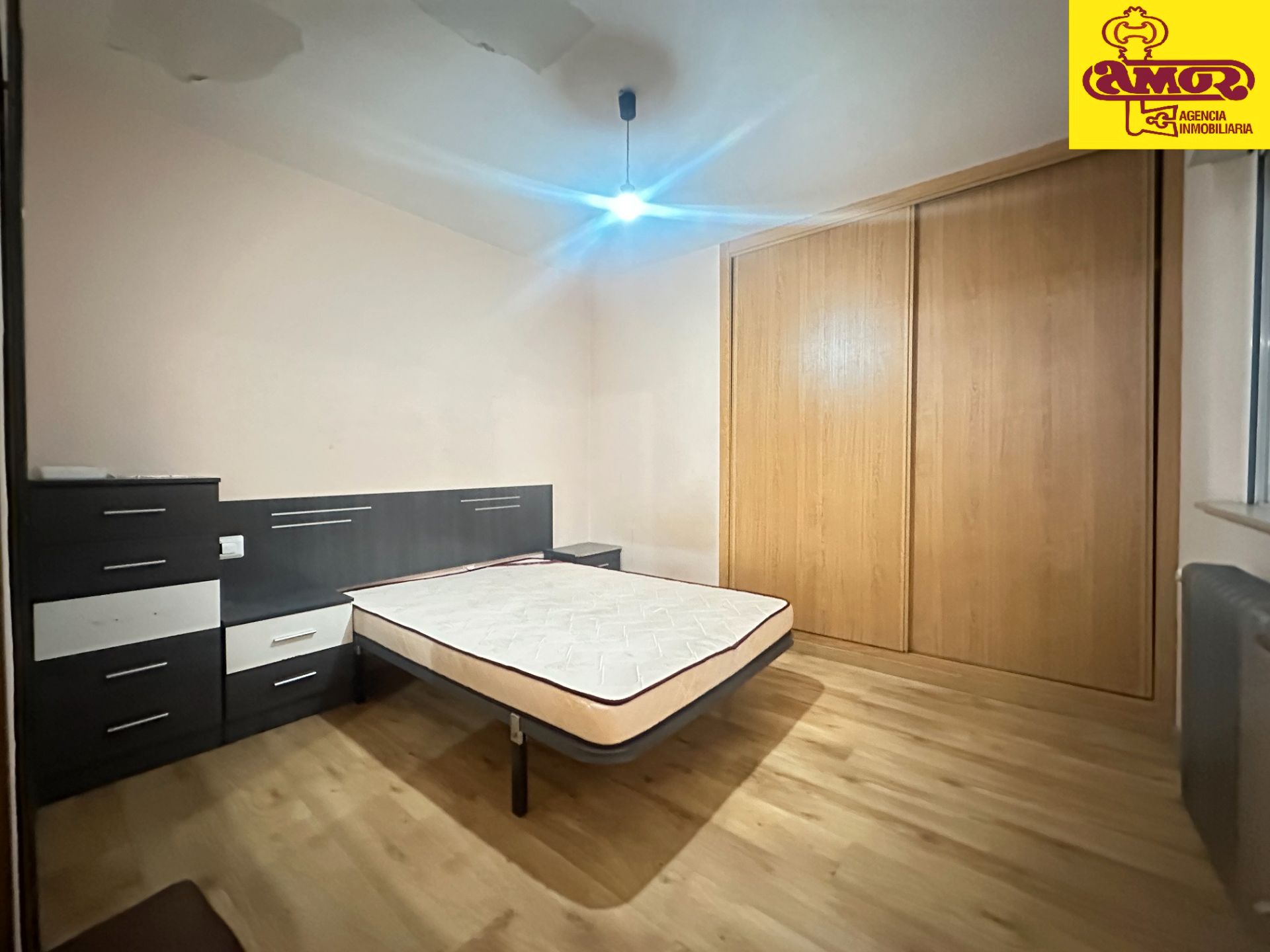 Habitación de Apartamento en venta en Santiago de Compostela  con Calefacción y Terraza
