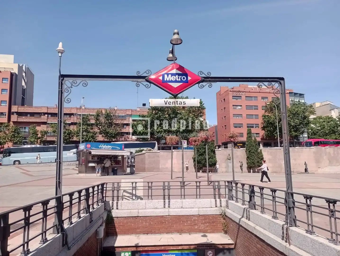 Vista exterior de Pis en venda en Madrid amb Aire condicionat i Calefacció