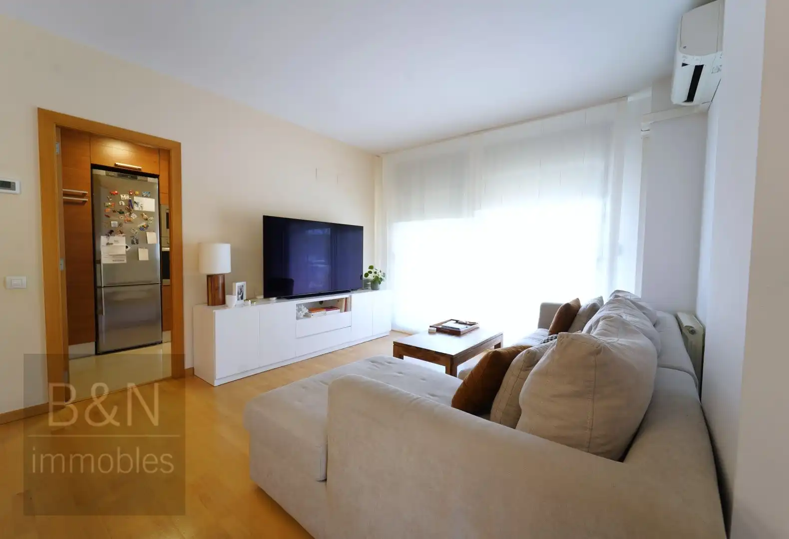 Sala de estar de Piso en venta en Terrassa con Aire acondicionado, Calefacción y Piscina